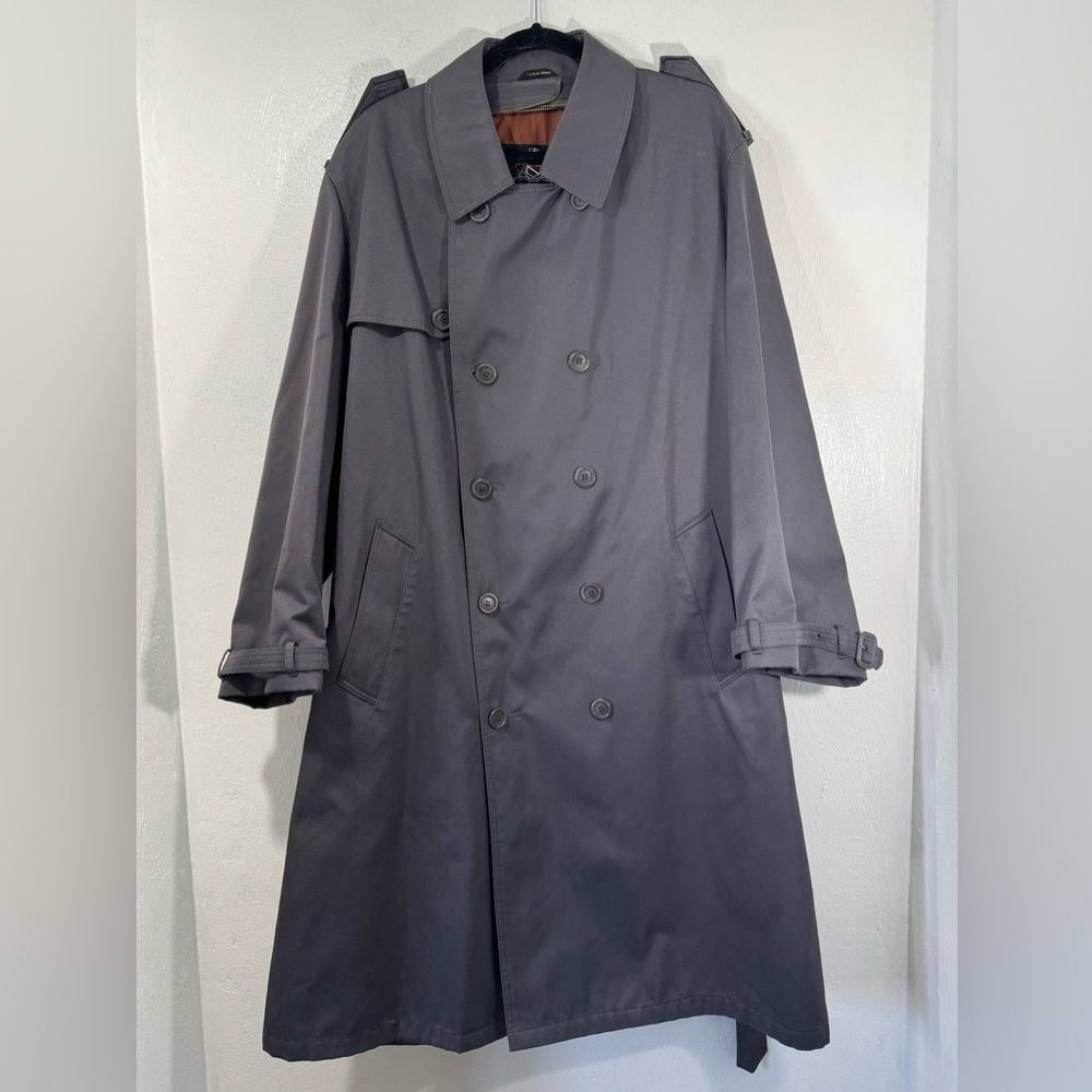 Vintage Oleg Cassini-Classic gray belted long trench coat.Size46